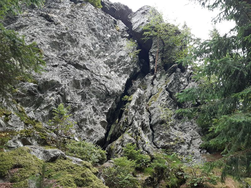 Skála Rolandův kámen v Hrubém Jeseníku. Foto: Anna Petruželková