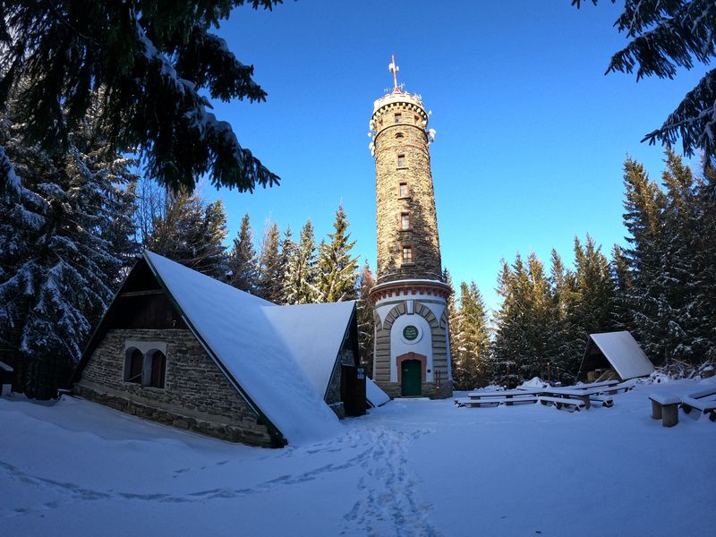 Rozhledna Zlatý Chlum v okrese Jeseník. Zdroj foto: Rostislav Lyach