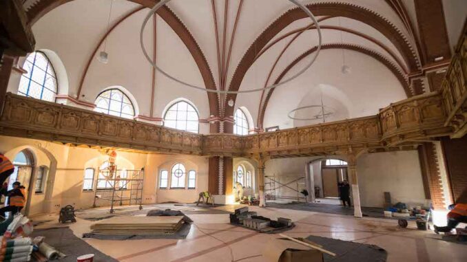 Interiér Červeného kostela v Olomouci