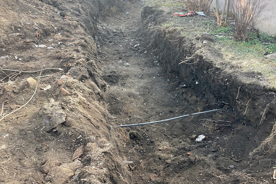 Překopnutíýkabel vysokého napětí