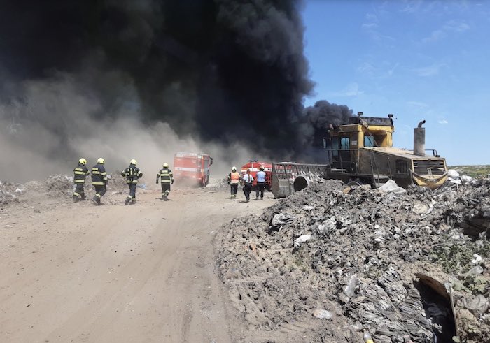Požár skládky nebezpečného odpadu