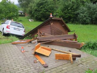 Zbořená autobusová zastávka