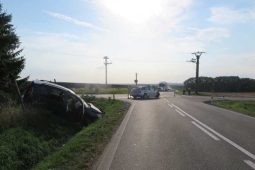 Policisté hledají svědky nehody ve Valašském Meziříčí