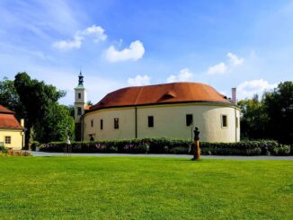 Zámek Roztoky u Prahy. Zdroj: Pixabay.com/kerut