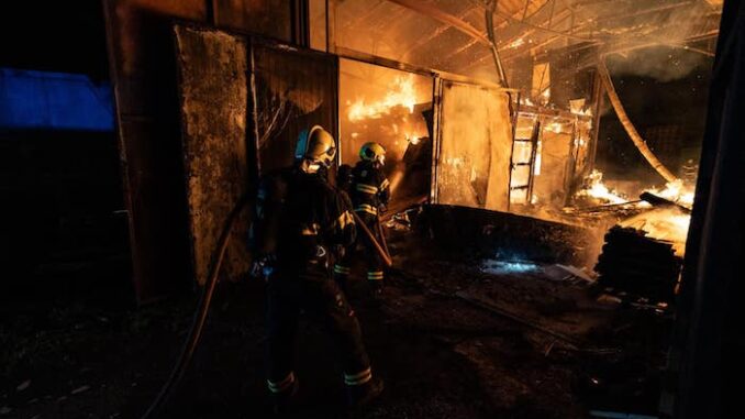 Požár průmyslové haly