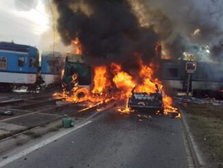 Srážka vlaku a kamiónu