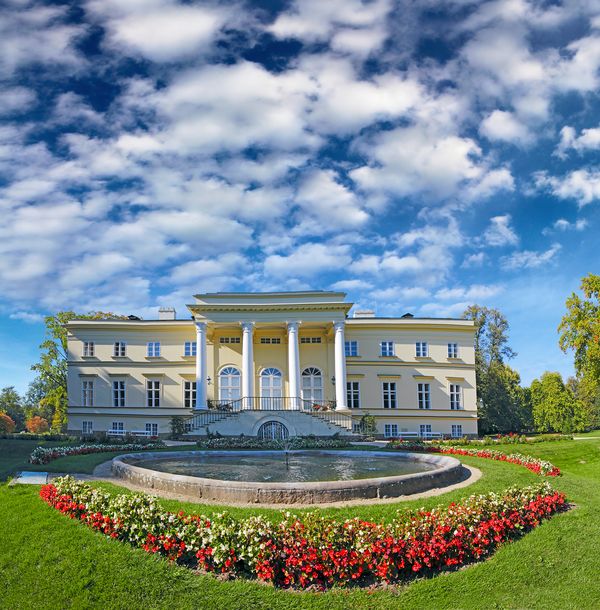 Nový zámek Kostelec nad Orlicí. Zdroj: Shutterstock.com/Pecold