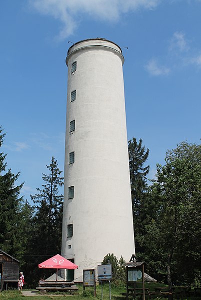 Rozhledna Libín u Prachatic. Autor foto: Harold, licence CC BY-SA 4.0. Zdroj: Wikimedia Commons