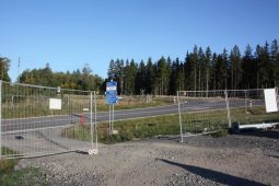 VIDEO: Ujížděl policii, smetl ho vlak. Šternberk zažil filmovou honičku se šokujícím koncem