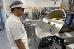 Jesenická průmyslovka vaří po prázdninách v moderní kuchyni