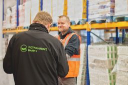 Sklad potravinové pomoci v Dubči: Podpora v těžkých časech