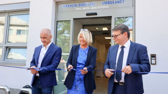 Slavnostní otevření nového infekčního pavilonu. Foto: Nemocnice Tábor