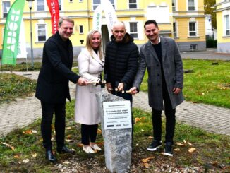 Poklepání základního kamene nového Centra sociálních služeb. Foto: Jihočeský kraj