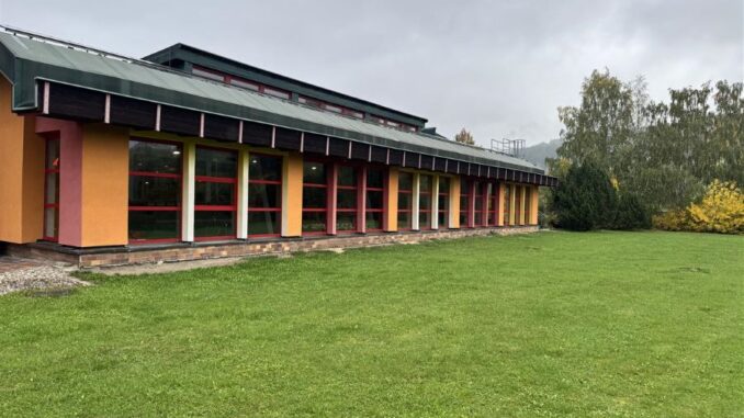 Zahrada plaveckého bazénu. Foto: Město Prachatice