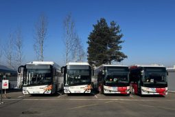 Tichá revoluce na silnicích: rok s elektrobusy mezi středočeskými a jihočeskými městy