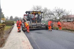 Po silnici v Mikulovicích můžete znovu projíždět. Stavební práce skončily