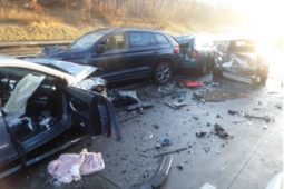 Hromadná nehoda na D1 u Humpolce. Dálnice stojí, tvoří se kolony