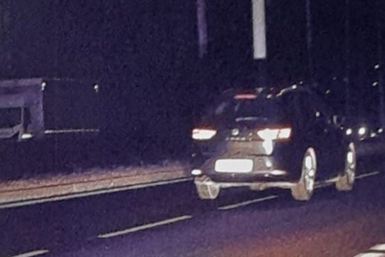 Devatenáctiletý řidič letěl Plzní 124 km/h. O čerstvý řidičák může brzy přijít