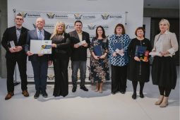 Fakultní nemocnice Hradec Králové a zdravotnická škola získaly prestižní ocenění za spolupráci