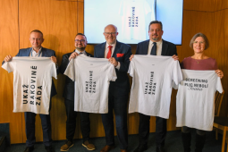 Strakonická nemocnice nabízí preventivní bezbolestnou koloskopii. Nebojte se a přijďte včas. Od roku 2026 se věková hranice pro preventivní vyšetření sníží