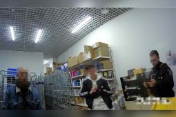 Před Vánoci nenakupují všichni poctivě: v kladenském obchodě přistihli rovnou dva zloděje