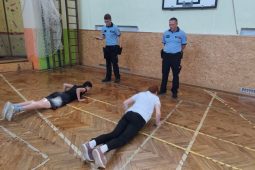 Projekt „Přes bariéry“: Studenti pomáhali pohybem i srdcem