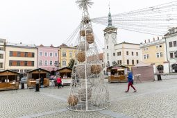 V Kroměříži odstartovaly vánoční trhy, hvězdou programu bude Zlatý Slavík Václav Noid Bárta