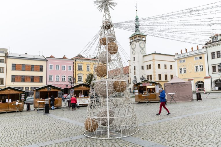 V Kroměříži odstartovaly vánoční trhy, hvězdou programu bude Zlatý Slavík Václav Noid Bárta