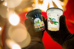 Štědří Brňané zatím darovali ve sbírce kelímků přes tři miliony