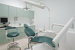 Do Pelhřimova míří nový stomatolog, město mu připravuje ordinaci