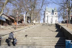 Jak na Hostýn na půlnoční mši? Speciální spoje pojedou celou noc