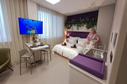 Větší pohodlí po porodu: Klatovská porodnice má nový rodinný pokoj