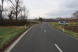 Policisté hledají svědky střetu dodávky s osobním autem na Kroměřížsku