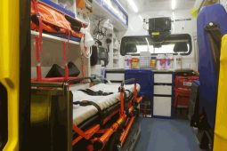 Počty výjezdů záchranářů jsou extrémně vysoké. Zvažte, zda skutečně potřebujete resuscitační vůz