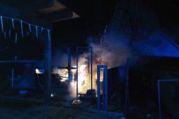 Zimní relax se změnil v drama. Vzplála venkovní vířivka