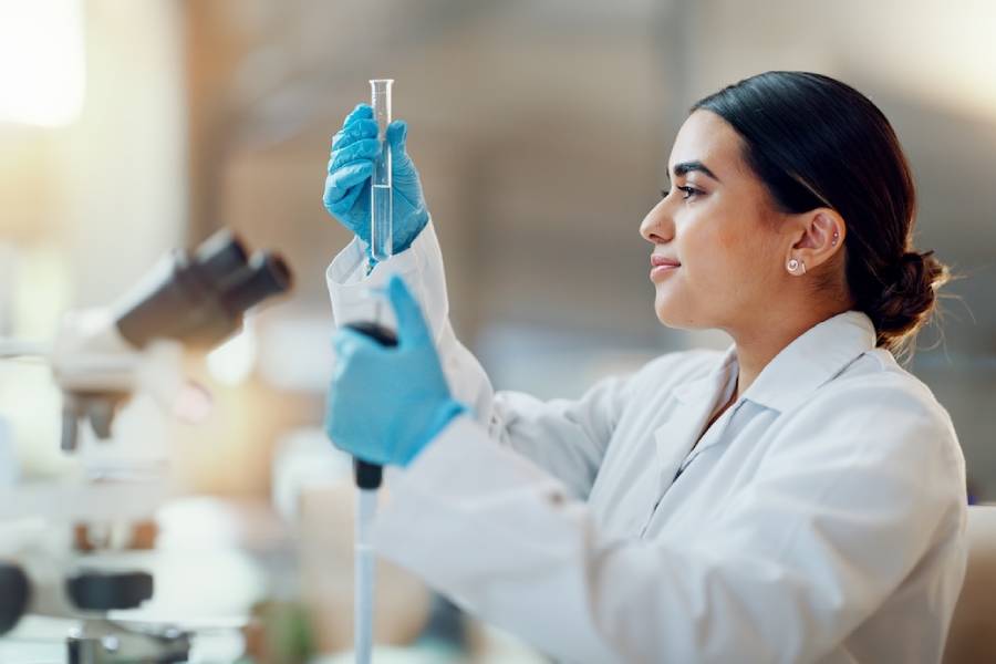 5 tipů, jak vybrat spolehlivé laboratorní přístroje pro každodenní provoz