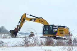 Bagry se nezastaví: mezi Běchovicemi a Úvaly roste nová čtyřproudovka i v mrazech