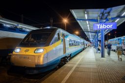 Příjezd Pendolina do Tábora zpestřuje nový hudební doprovod