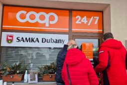 Nákup kdykoli a bez čekání. Dubany otevírají samoobslužnou prodejnu