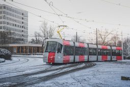 V lednu a únoru jezdí pražská MHD v poloprázdninovém režimu, metro bez omezení