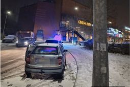 Nevinný přestupek z parkování? Kontrola odkryla vážný průšvih!