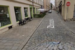 Jednosměrky v centru Olomouce se vrací do původního režimu. Cílem je ochrana historické dlažby