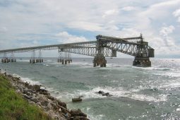 Fosfáty přinesly ostrovu Nauru pohádkové jmění. A pak mu vzaly úplně všechno…