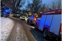 Mladík v mrazivém dni odešel v mikině a zmizel beze stopy. Jeho mobil našli v závěji