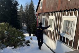 Zazimované chaty a chalupy lákají zloděje. Policisté kontrolovali rekreační objekty