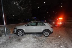 Pomoc k nehodě v Liberci přivolal automatický systém. Řidič byl opilý a napadl policistu