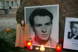 Vzpomínka na Jana Palacha: pietní setkání na Riegrově náměstí připomene odvahu a morální apel