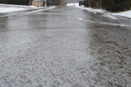 Opavsko je jedno nekončící kluziště. Opavská radnice vyzývá k opatrnosti