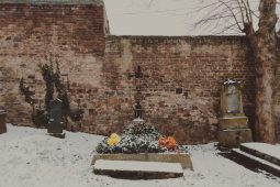 Příbram vzdává poctu Františku Drtikolovi novou pamětní deskou