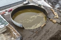 Masivní únik kejdy na Znojemsku způsobil znečištění Dyje